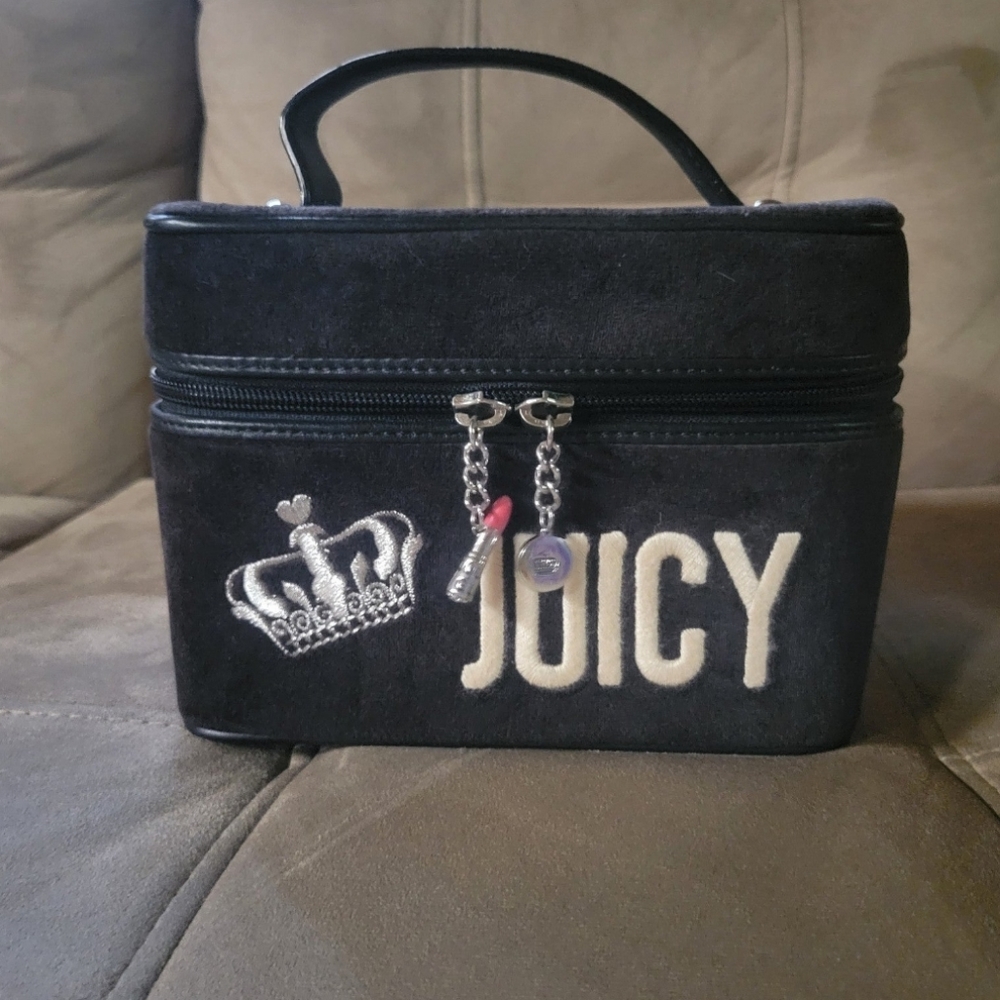 Juicy couture train case